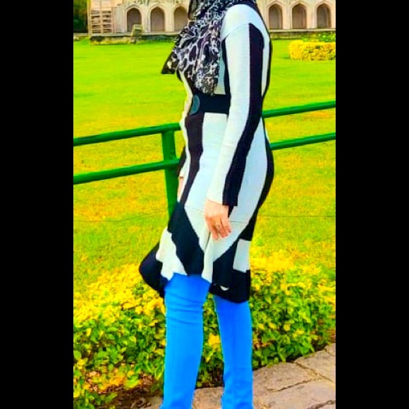 Beautiful ribbed trending stretchable top,looks absolutely stunning, - Picture 2 of 9